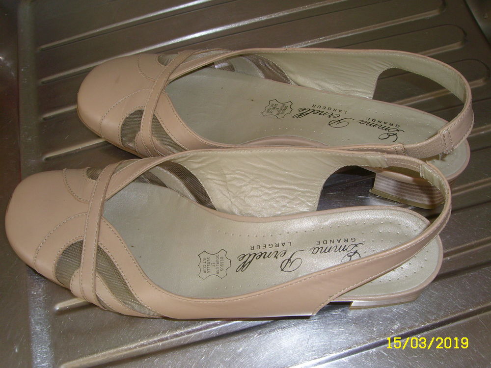 escarpins beige tres bon etat 15 Le Grand-Quevilly (76)