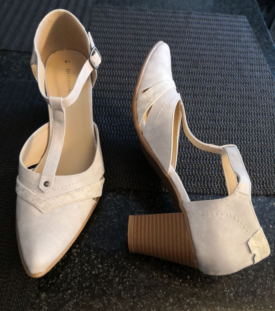 Escarpins blancs T 41 Neufs 15 L'Ha�-les-Roses (94)