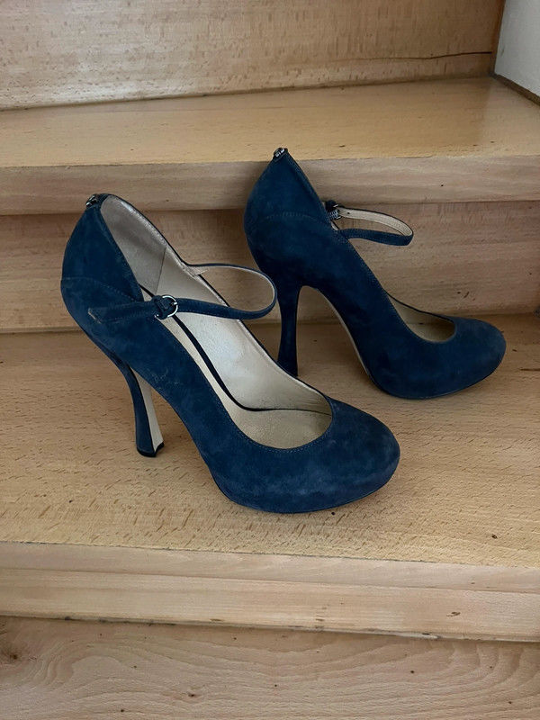 ESCARPINS BLEU DAIM COMPENSE GUESS 12 Versailles (78)
