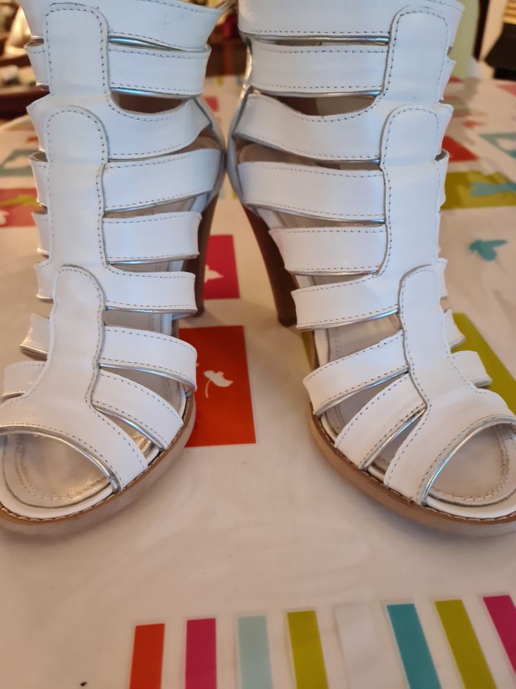 Escarpins bottines en cuir blanc � lani�res 10 Sainte-Marie-de-R� (17)