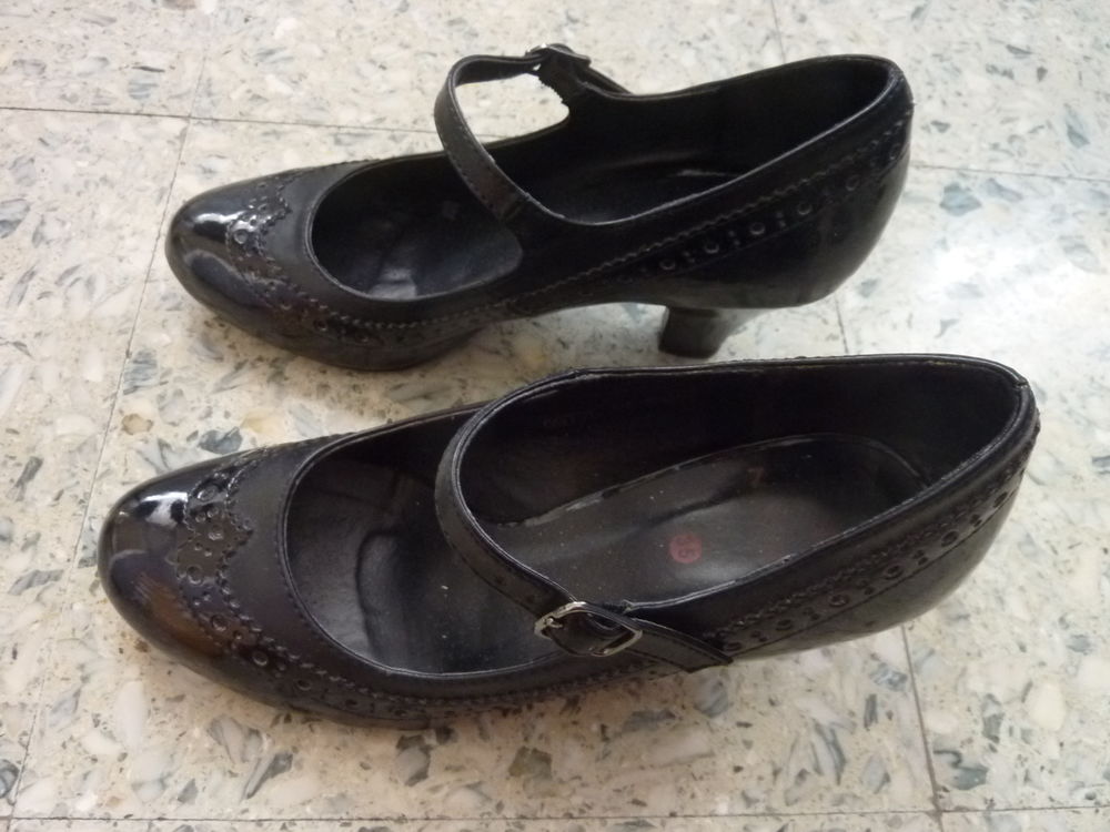 Escarpins � brides 20 Tassin-la-Demi-Lune (69)