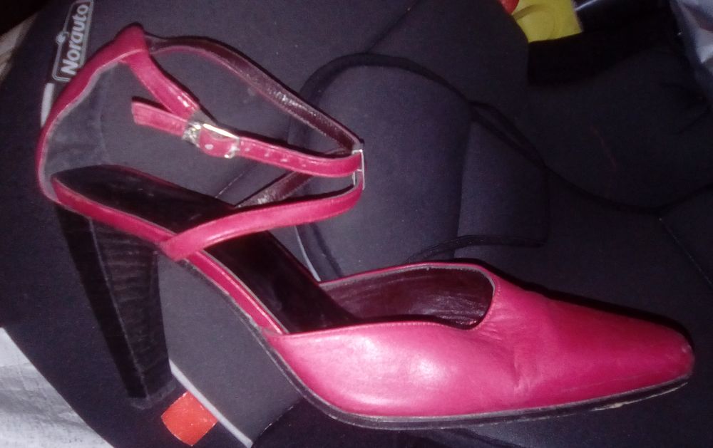 escarpins Calvin Klein - taille 36.5 20 Beauchamp (95)