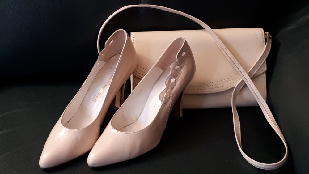 ESCARPINS CUIR IVOIRE 20 Versailles (78)