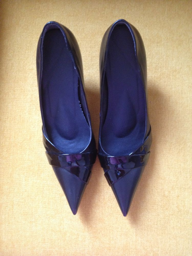 Escarpins en cuir noir ? San Marina 25 Vincennes (94)