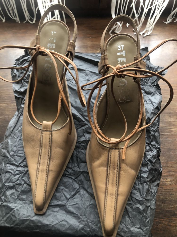 Escarpins cuir 37 8 Passavant-la-Roch�re (70)