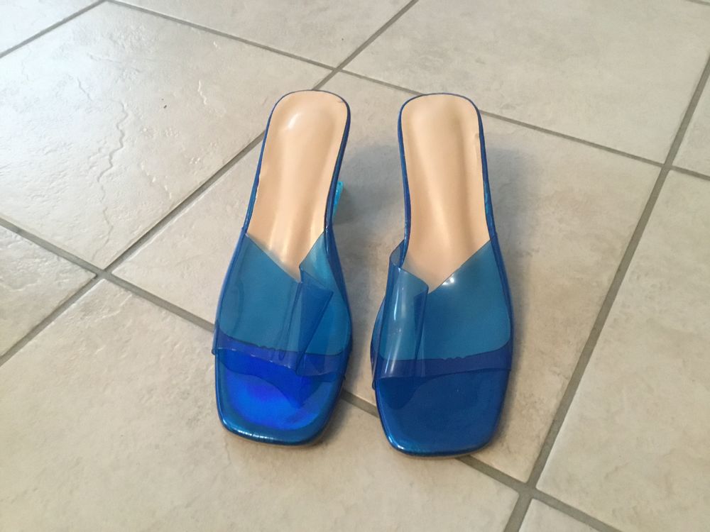 Escarpins diff�rents � choisir,c est � l unit� ou le lot 10 Sadirac (33)