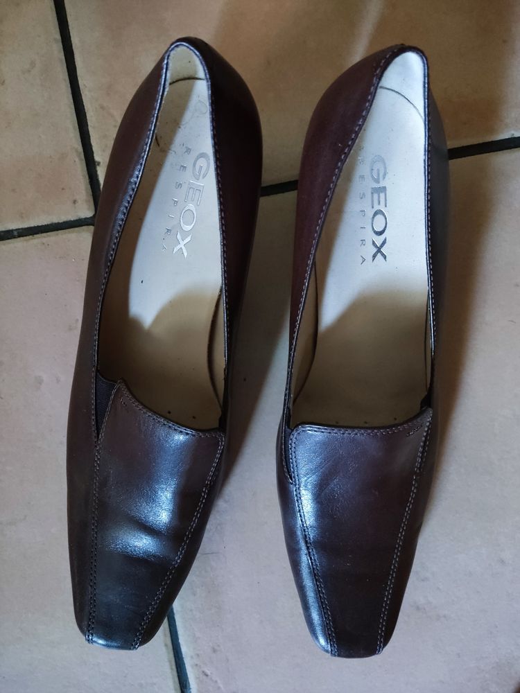 Escarpins Geox marron neufs 32 Meg�ve (74)