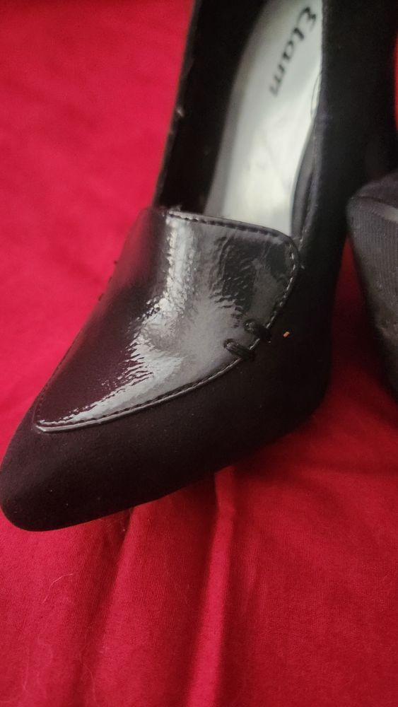 Escarpins hautement �l�gants sign�s ETAM, peu port�s T
36 25 Digne-les-Bains (04)