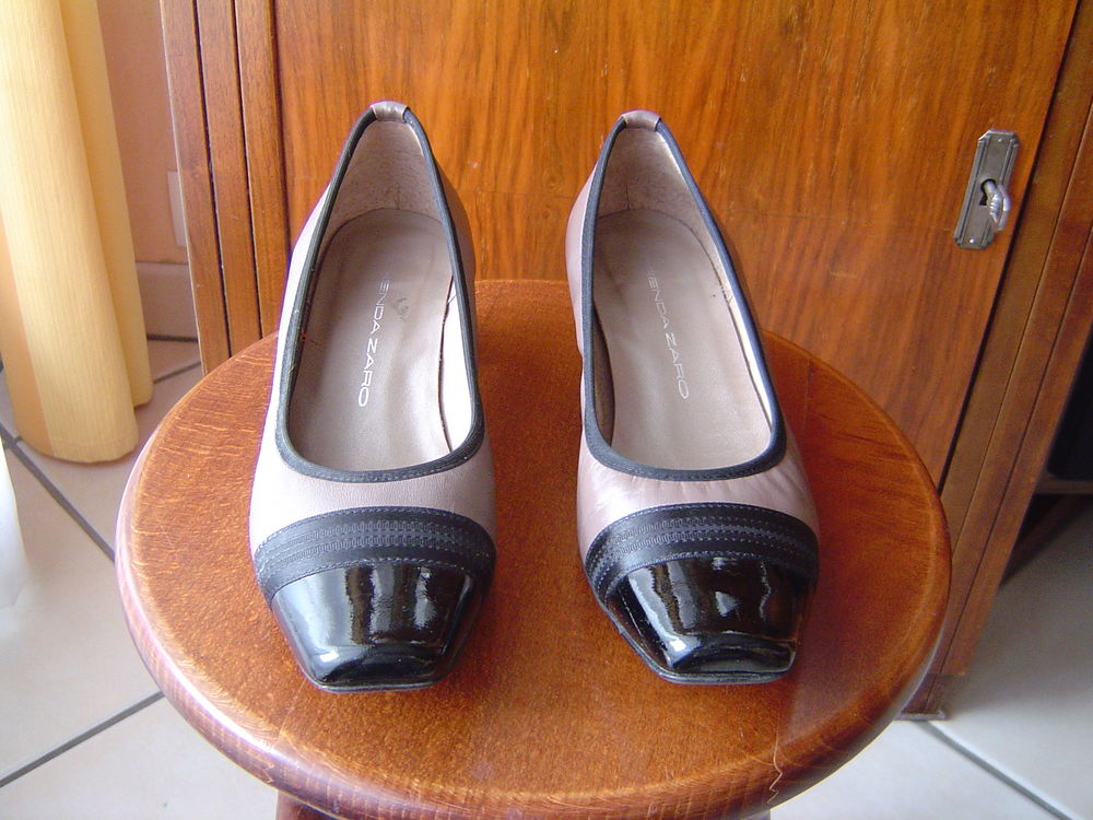 Escarpins marron et noir 16 Paris 15 (75)