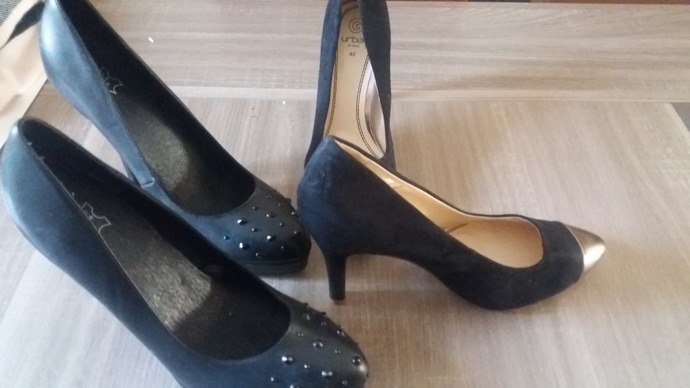 ESCARPINS NOIR-CUIR-NEUF 20 Moissy-Cramayel (77)