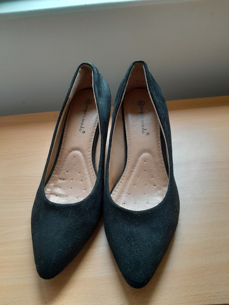 Escarpins noir en daim 9 Gentilly (94)