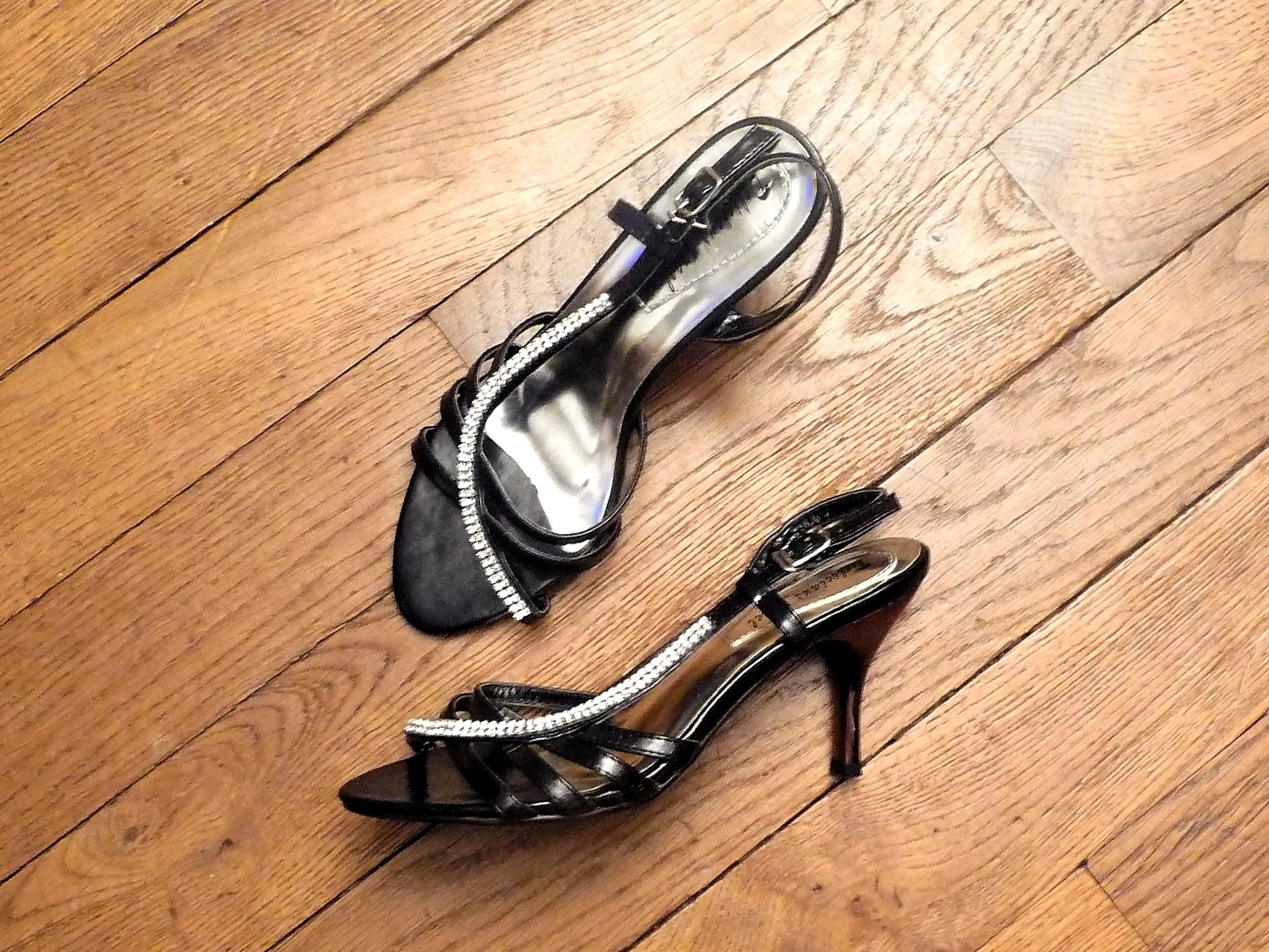 Escarpins Ouverts Talons Noir � Strass-Neuf- Delicious Angel 20 Paris 15 (75)