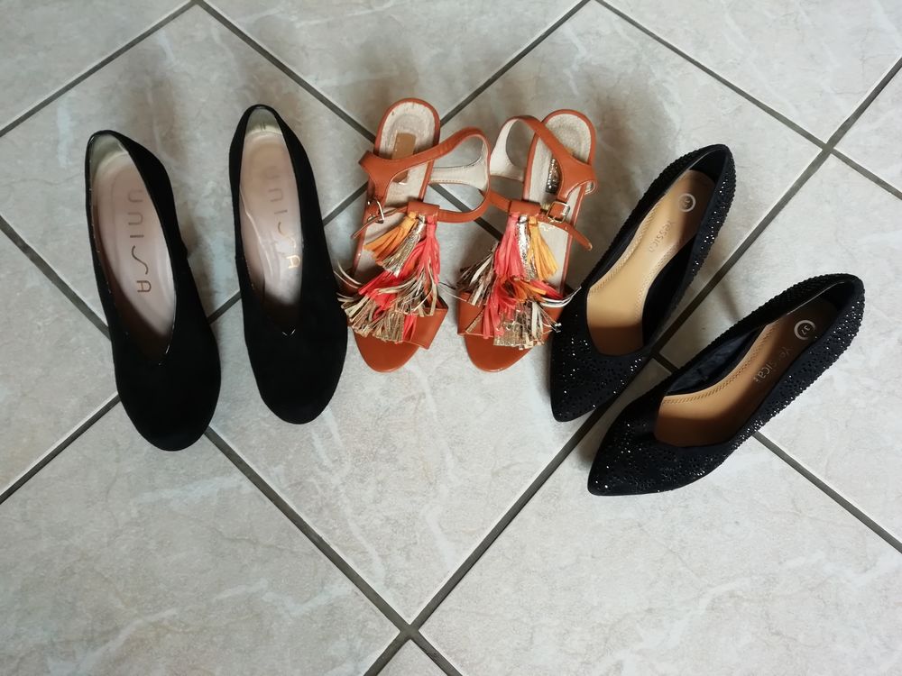 3 escarpins pour femmes. 40 Belfort (90)