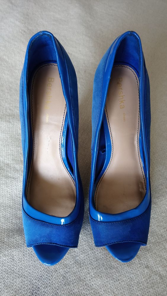 Escarpins tr�s �l�gants en su�dine 12 La Courneuve (93)