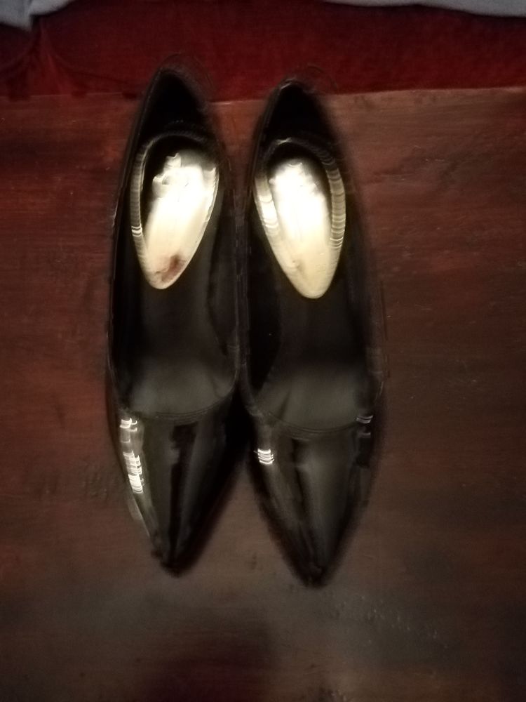 escarpins verni noir t 36 15 Toulon (83)