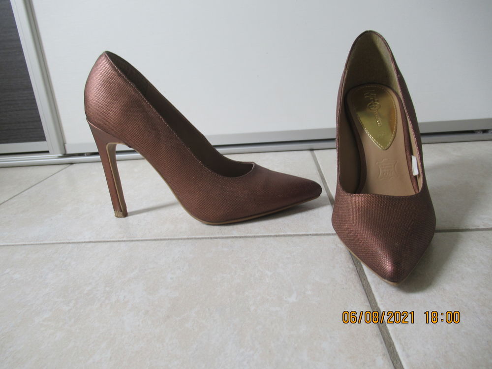 Escarpins 25 Aizenay (85)