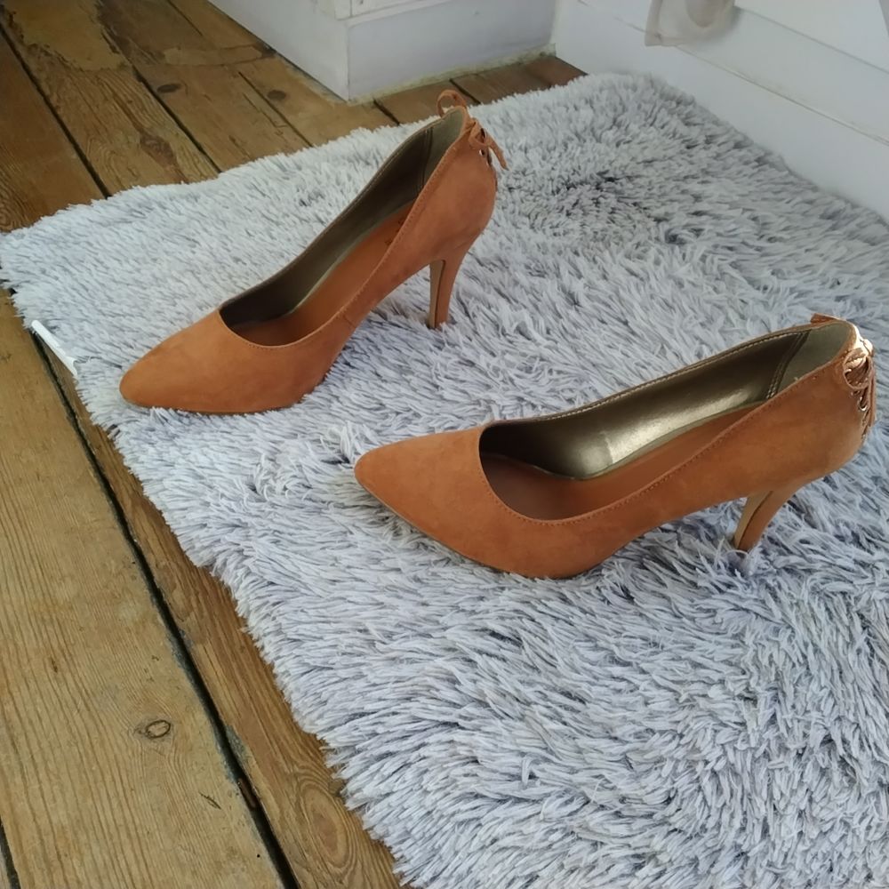 escarpins T38 10 Saint-Nazaire (44)