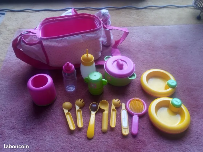 Espace b�b� et poup�e 30 Gestel (56)