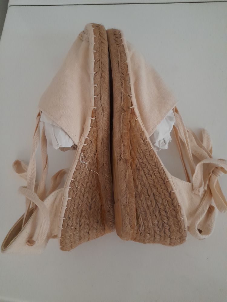 Espadrilles � noeud 16 N�mes (30)