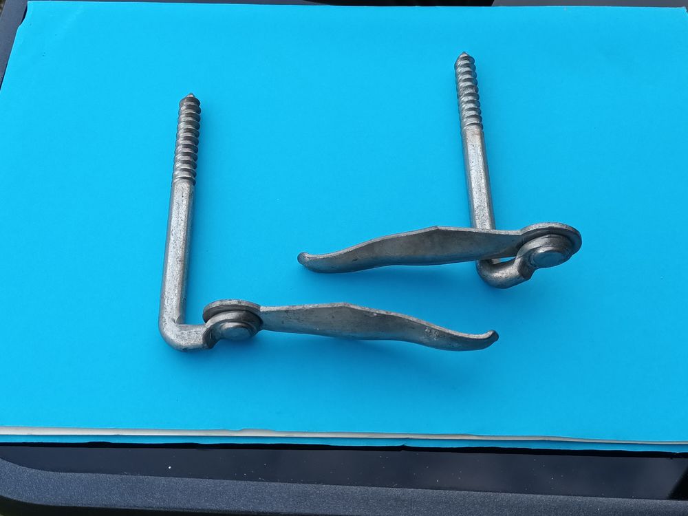 Espagnolettes � visser (arr�ts de volets) 15 Romagnieu (38)