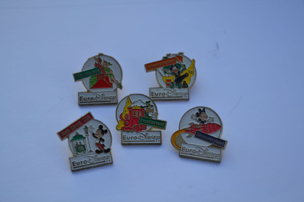 Pin's ESSO eurodisney 13 Bonni�res (60)