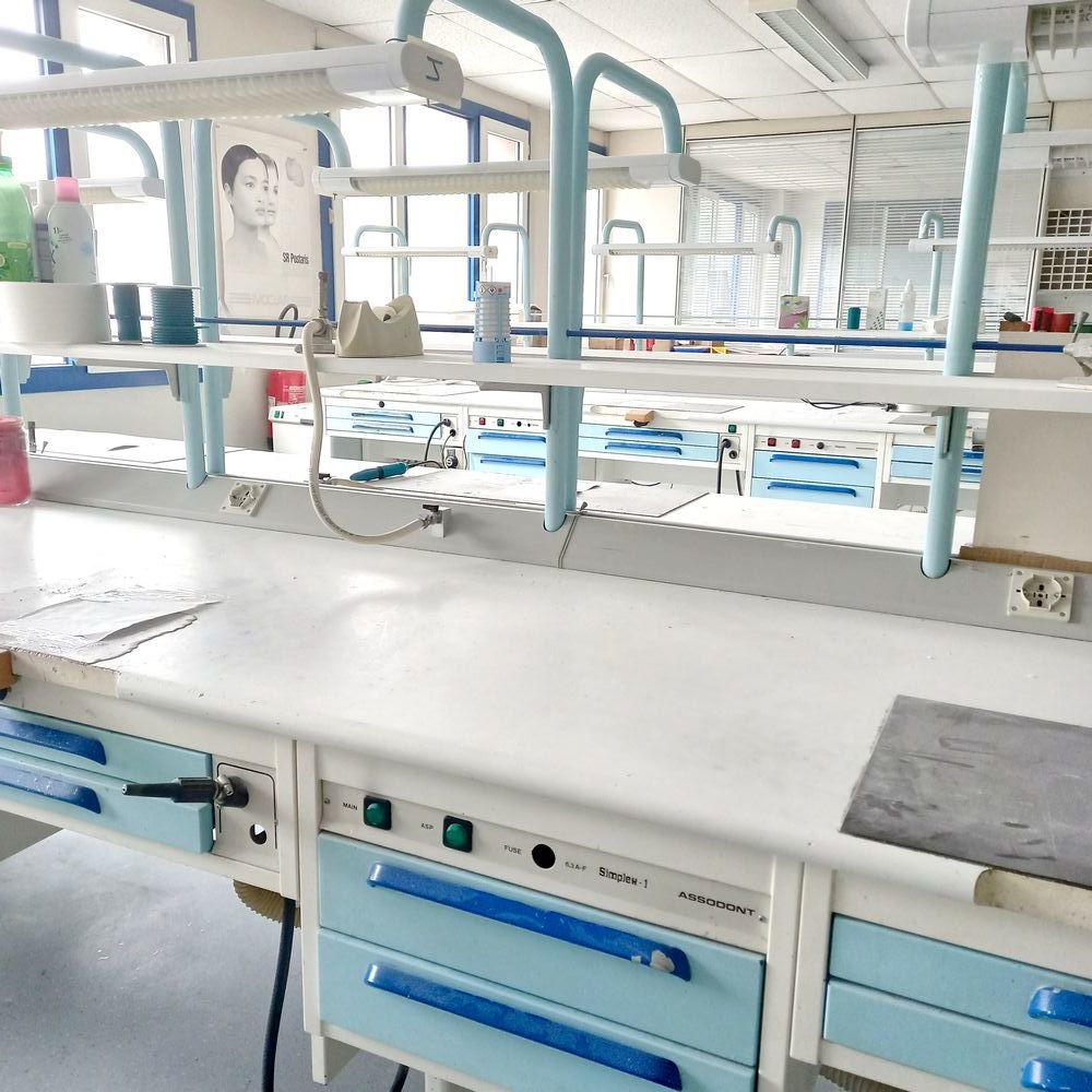 �tablis  avec soufflettes, �clairage par poste 800 Juvisy-sur-Orge (91)