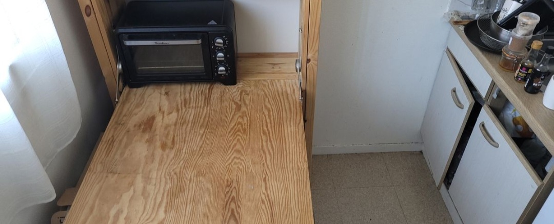 �tag�re avec table pliante IVAR 120 Melun (77)