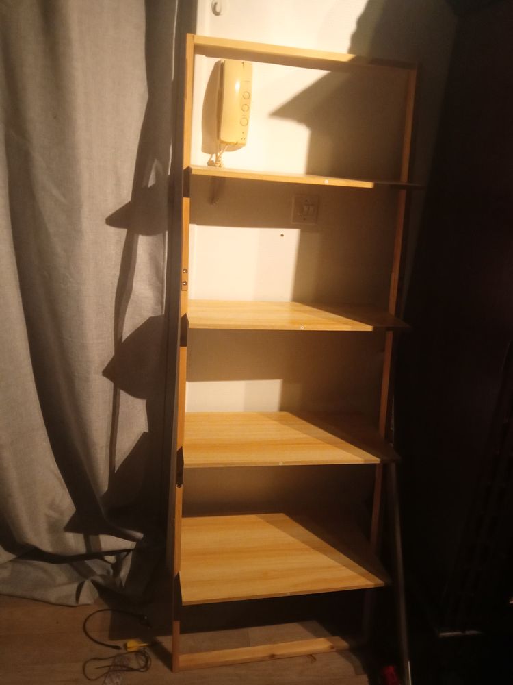 Etag�re bois murale 4 niveaux
0 Bayeux (14)