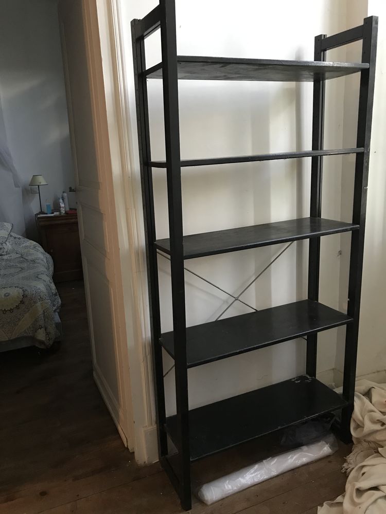 �tag�re en bois 15 Saint-Antonin-Noble-Val (82)