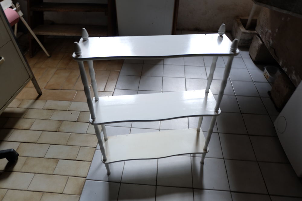 Etag�re en bois 10 Saint-�tienne-des-Sorts (30)