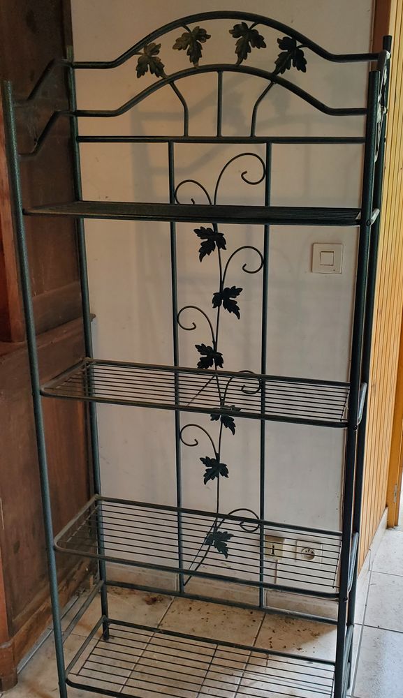 Etag�re en fer feuille de vigne 50 La Gouesni�re (35)