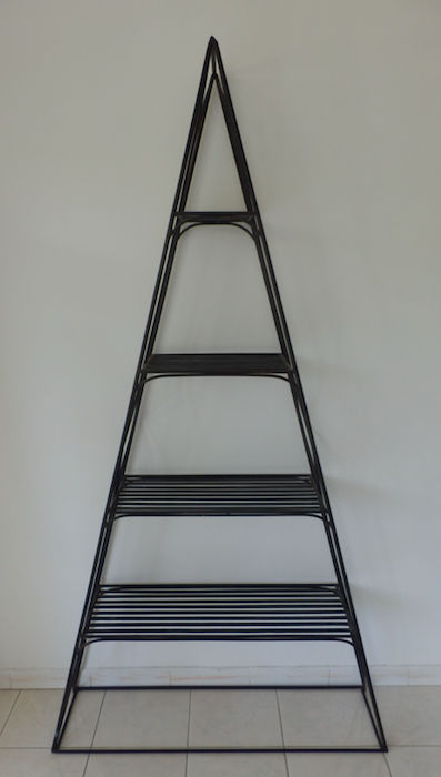 Etag�re Fer forg� design forme triangulaire
320 Le Gosier (97)