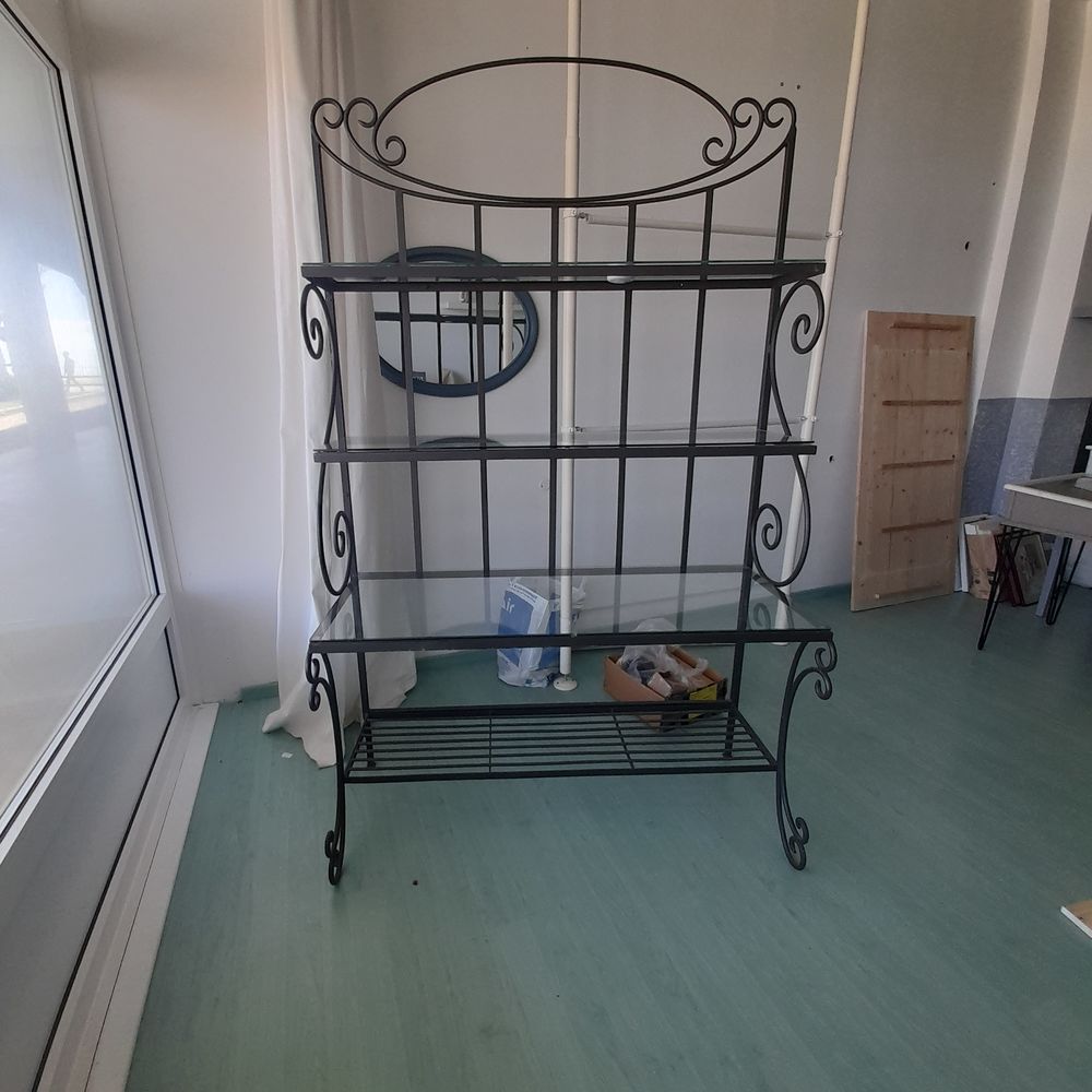 Etag�re en fer forg� 200 Saint-Urbain (85)