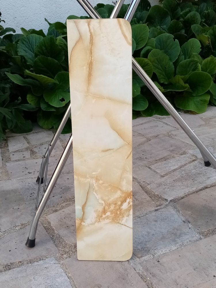 �tag�re imitation marbre 
8 Le Mans (72)