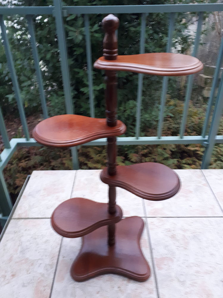 Etag�re multi �tages en ch�ne massif pour plantes ou d�corat 9 Montigny-Lencoup (77)