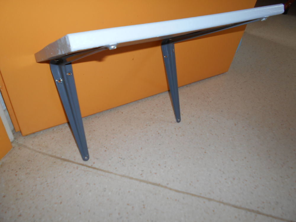 Etag�re murale en bois 9 �chenoz-la-M�line (70)