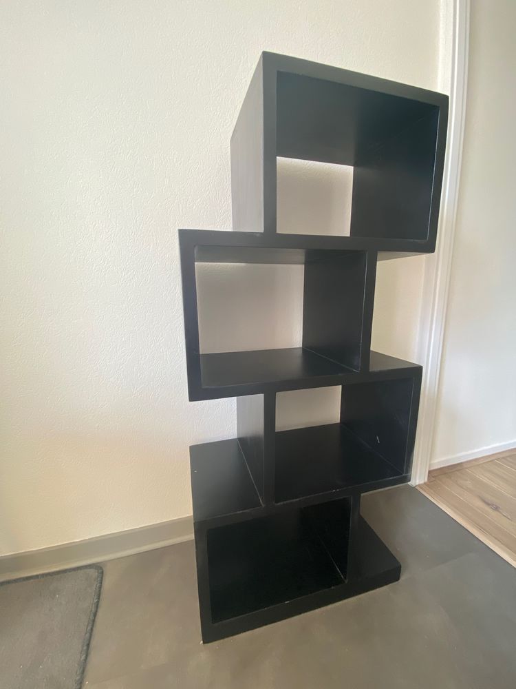 Etagere noire en bois massif
55 Vichy (03)