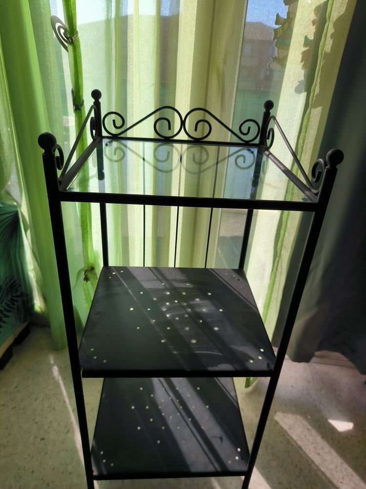 �tag�re porte plantes 0 La Valette-du-Var (83)