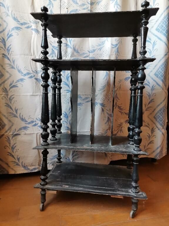 une �tag�re roulante fin XIXe 80 Nice (06)