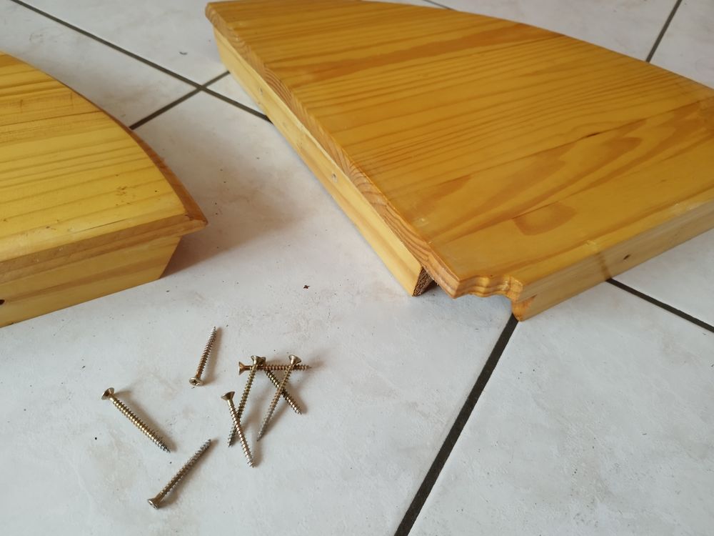 Lot de 2 �tag�res d'angle 5 Wattignies (59)