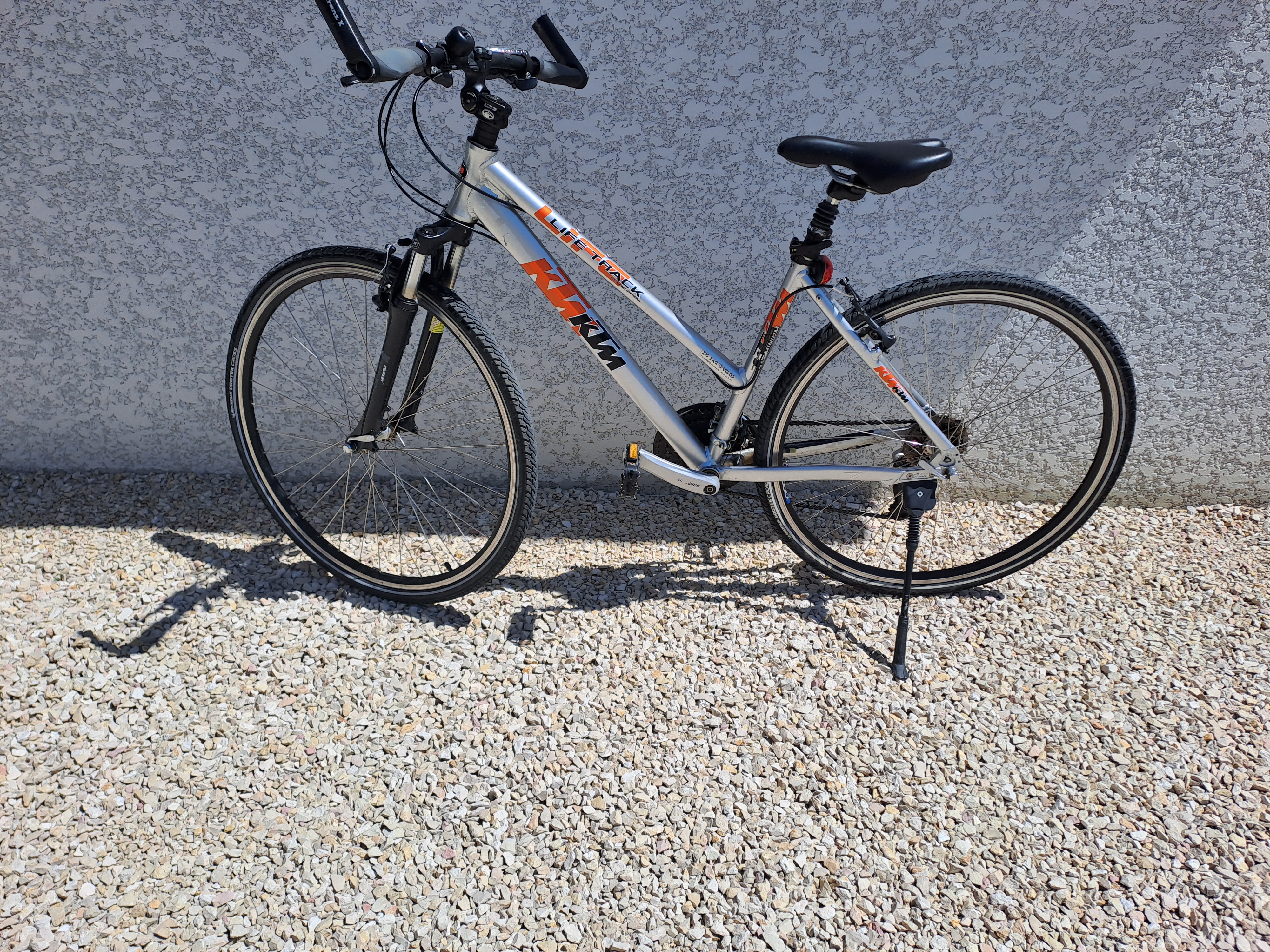 VTC - bon �tat 250 Crissey (71)