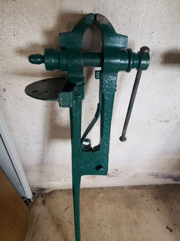 �tau de forgeron 40 Melle (79)