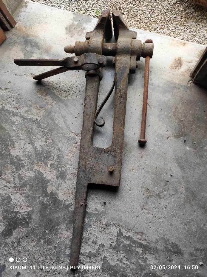 Etau sur pied 300 Ouroux-sur-Sa�ne (71)