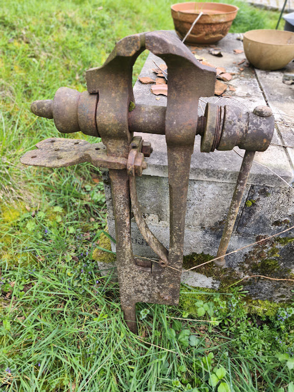 Etau 100 �griselles-le-Bocage (89)