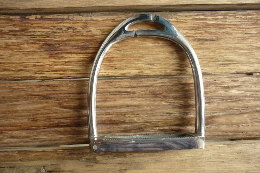 etrier pour pendulette 10 Paris 14 (75)