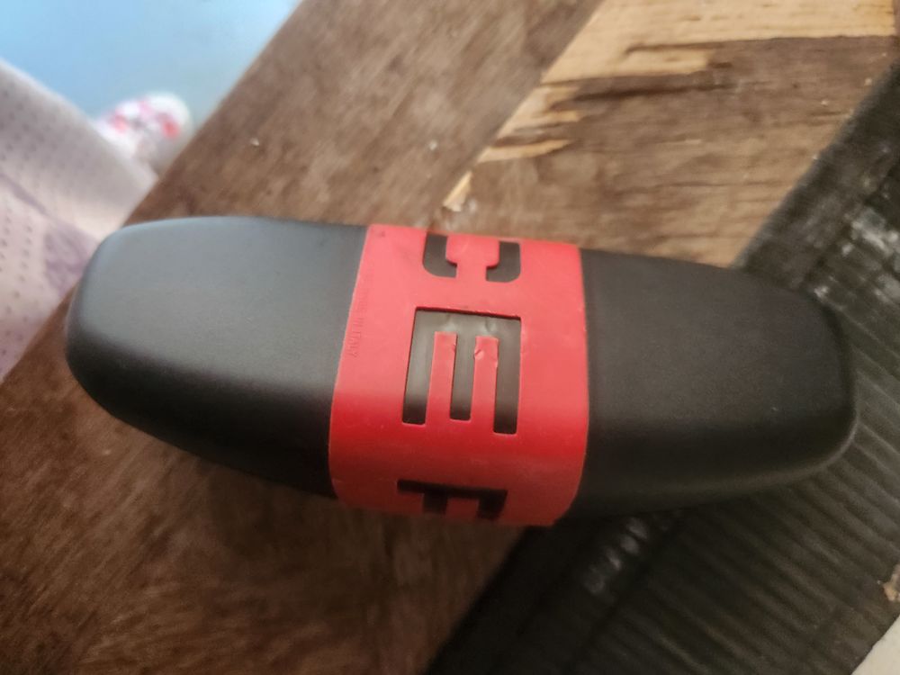 �tui lunette POLICE 5 Saint-Martin-Lars-en-Sainte-Hermine (85)