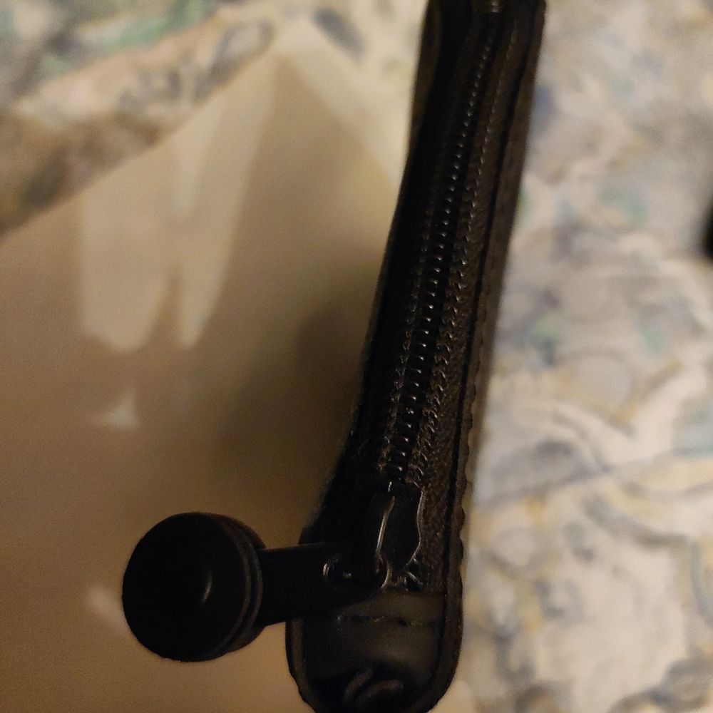 �tui � lunettes en silicone noir, St�phane Verdino 33 Verneuil-sur-Seine (78)