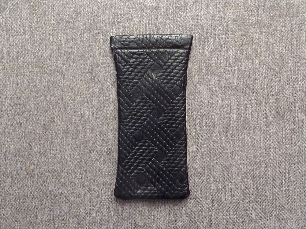 Etui � Lunettes Simili Cuir Noir Beige Fermeture Clic Clac 3 Paris 15 (75)