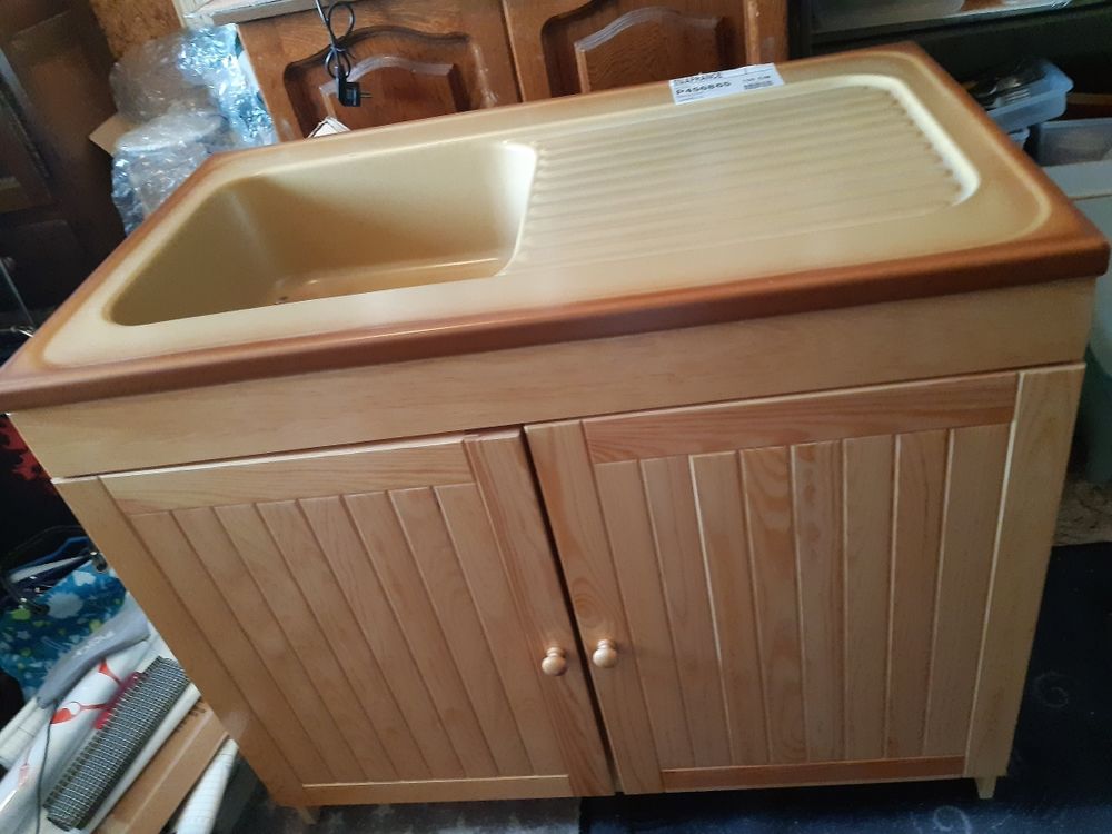 �vier en gr� camel avec meuble et toute la rue 250 Noisy-le-Grand (93)