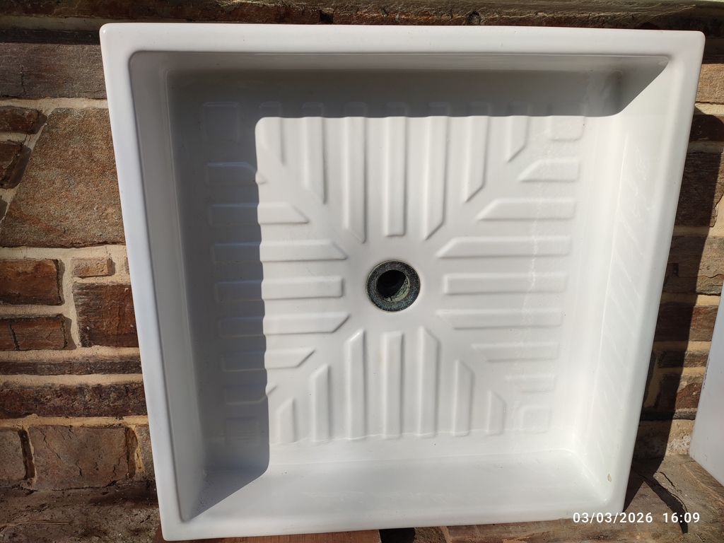 Bac �vier c�ramique blanc carr� 10 Limoges (87)